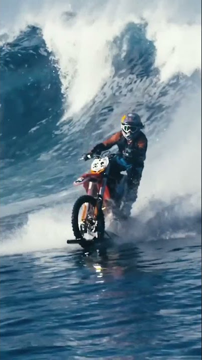 video unik motoran diatas laut #shorts
