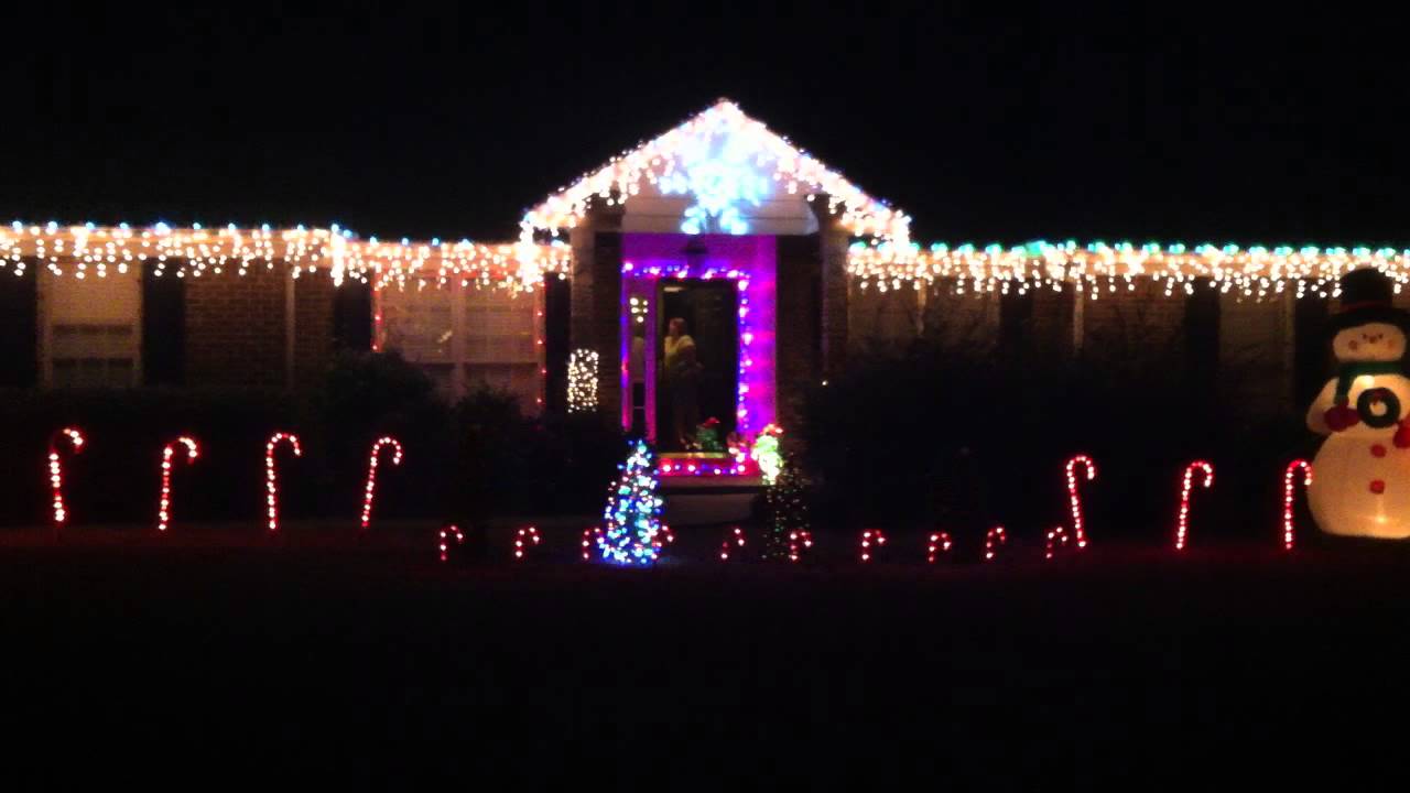 Short "When Christmas Comes to Town" Alan Silvestri YouTube