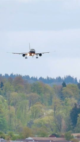 Planespotting...Zurich Airport 16.04.2024 #A319 #flybeond  #Landing #RWY28