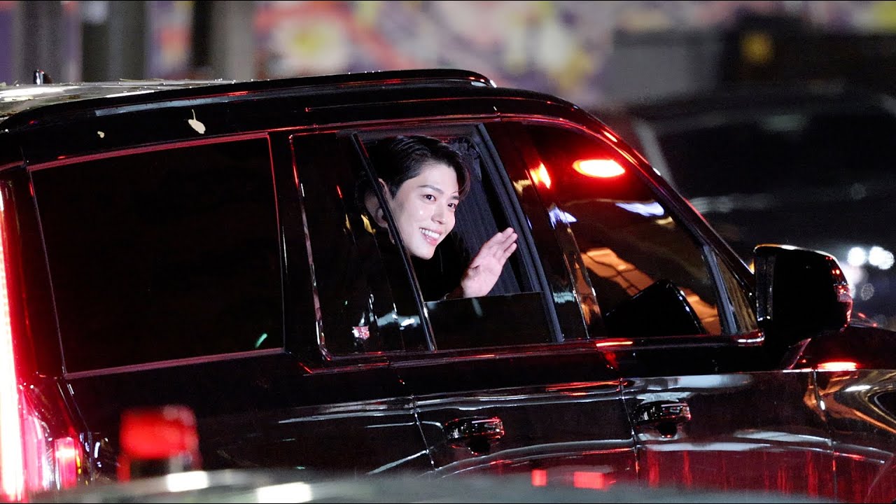 박보검(PARK BOGUM) 셀린느 청담 스토어 오픈 기념 행사 출퇴근길 (CELINE) | 241128