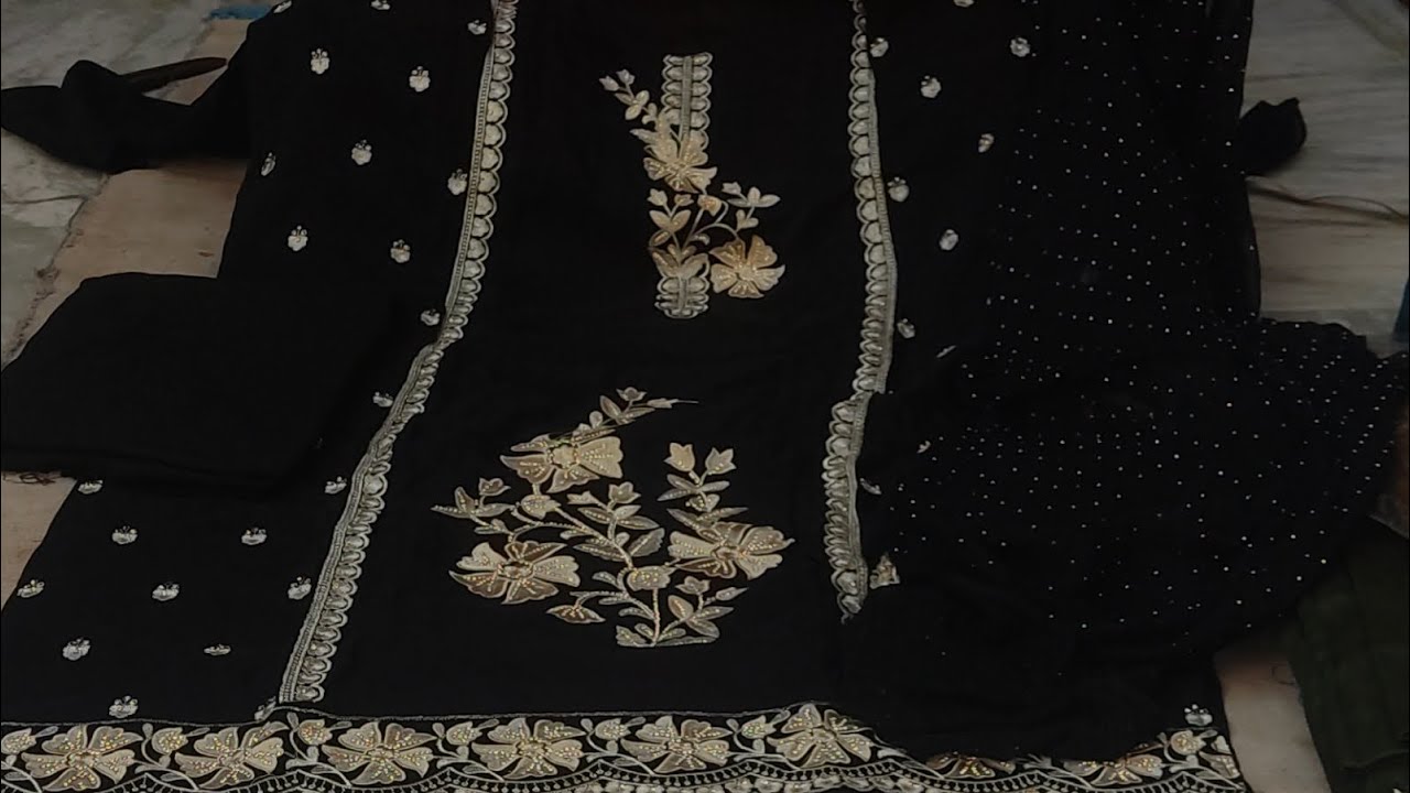 Z black suit ....bilkul factory rate me .....order jaldi kre ...9996178325