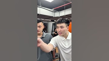 Quái vật phòng gym