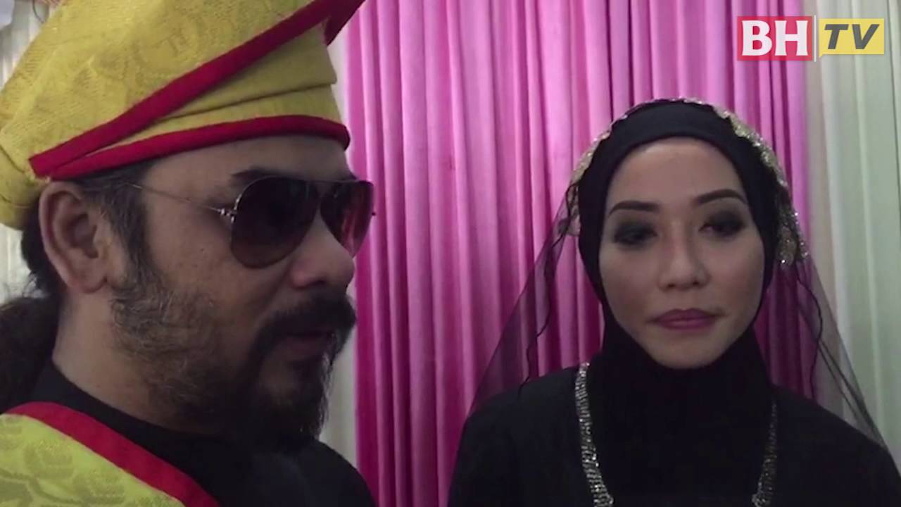 Majlis pernikahan penyanyi Awie dan Sharifah Ladyana - YouTube