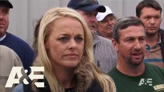 Storage Wars: Texas: Tensions Arise When Lesa Arrives | A&E