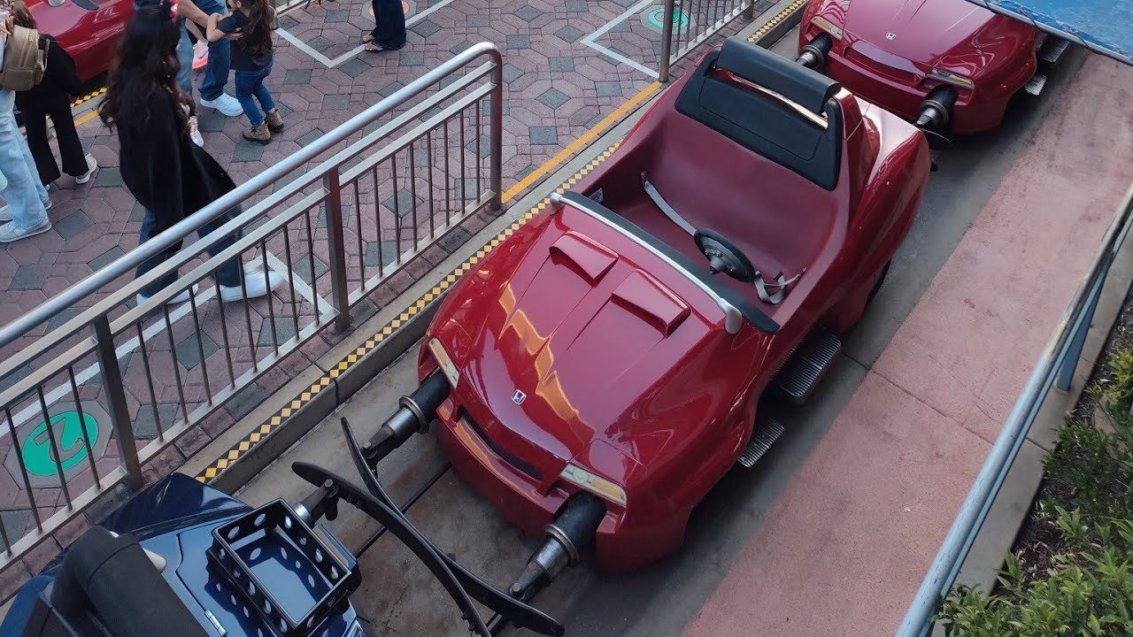 Autopia ride at Disneyland - YouTube