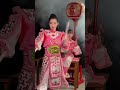 张柏芝和英歌小女孩庄恩琪同框，粉色战袍一穿，简直又美又飒！#张柏芝 #ich #英歌舞