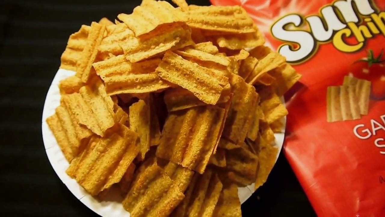 Eating Sun Chips Garden Salsa Multigrain Chips Youtube