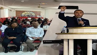 Cospiel A Ouvert Son Église-Épicerie En Banlieue Parisienne Et Ses Moutons Sont Tous Noirs