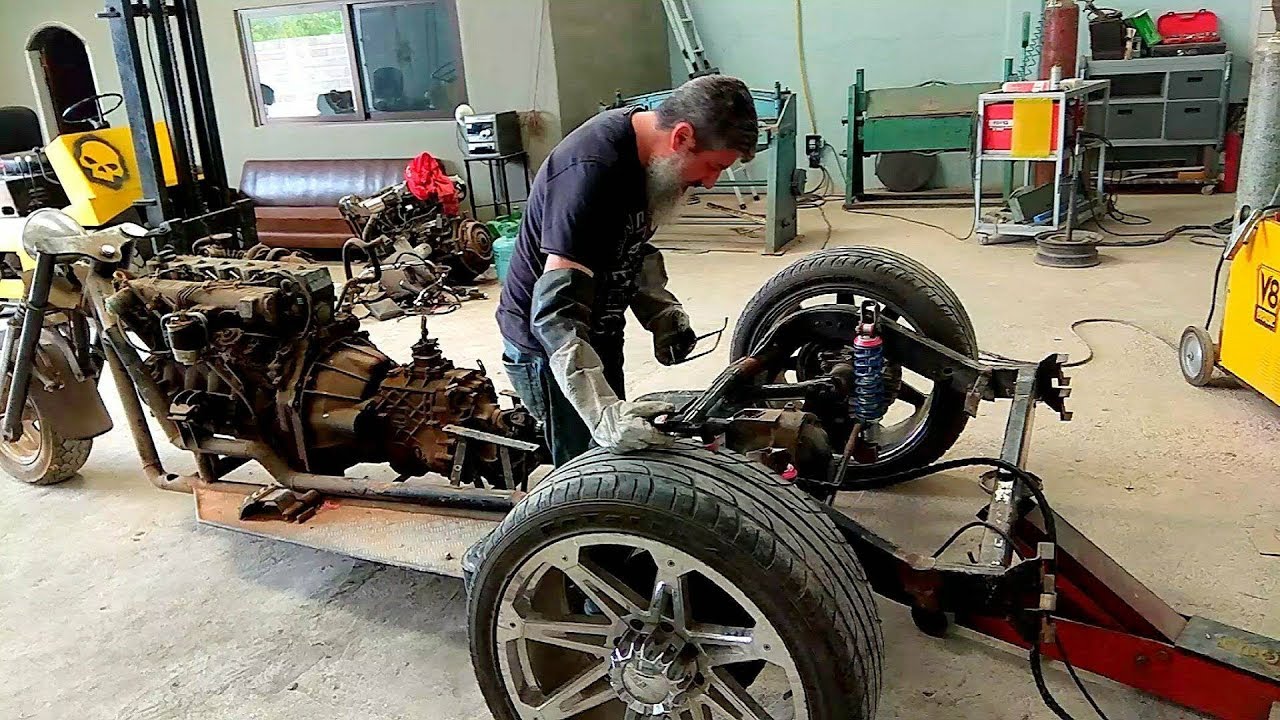 MESTRE DO METAL TRICICLO MOTOR DA F 250 SUSPENSÃO TRASEIRA