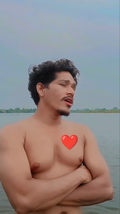 Kisi Ki Yaadon me Koye hua❤️ #trending #srk #mohabbatein #bollywoodsongs #90s #manojmelkundi #shorts