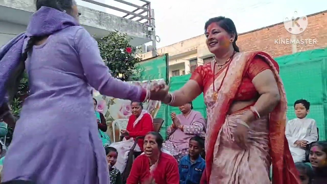 आज इतनी अच्छी होली किसके घर में थी हम लोगों ने तो बहुत 🙏🙏मस्ती की