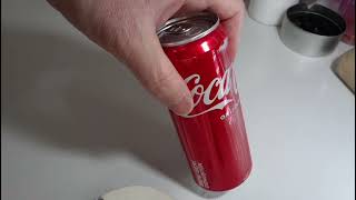 Coca Cola Kutu İçeceklerinin İçinde Plastik Bir Poşet Olduğunu Biliyormuydunuz | dönüşüm