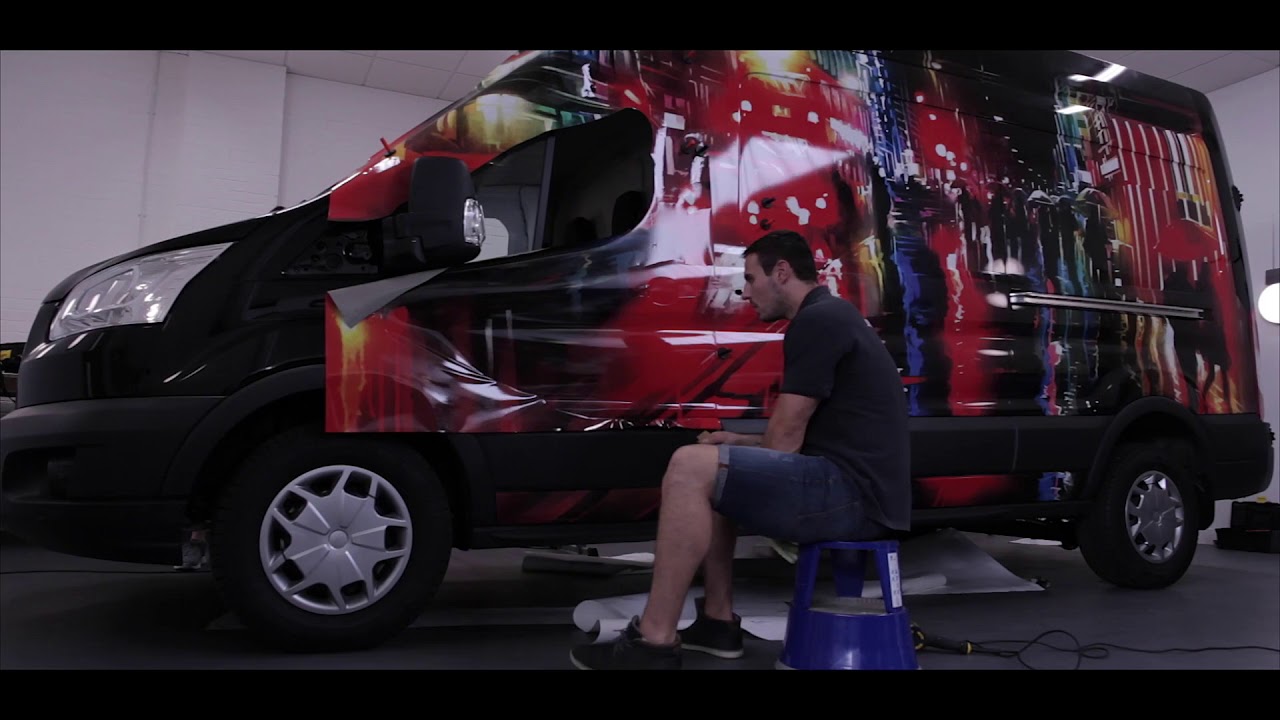 Dan Kitchener - artwork on Flight Logistics/ShipArt delivery vehicle.