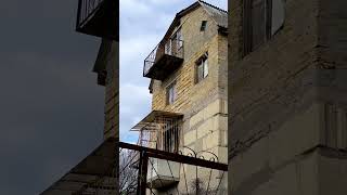 Типичный пример дачного дома времён СССР из того что удалось украсть