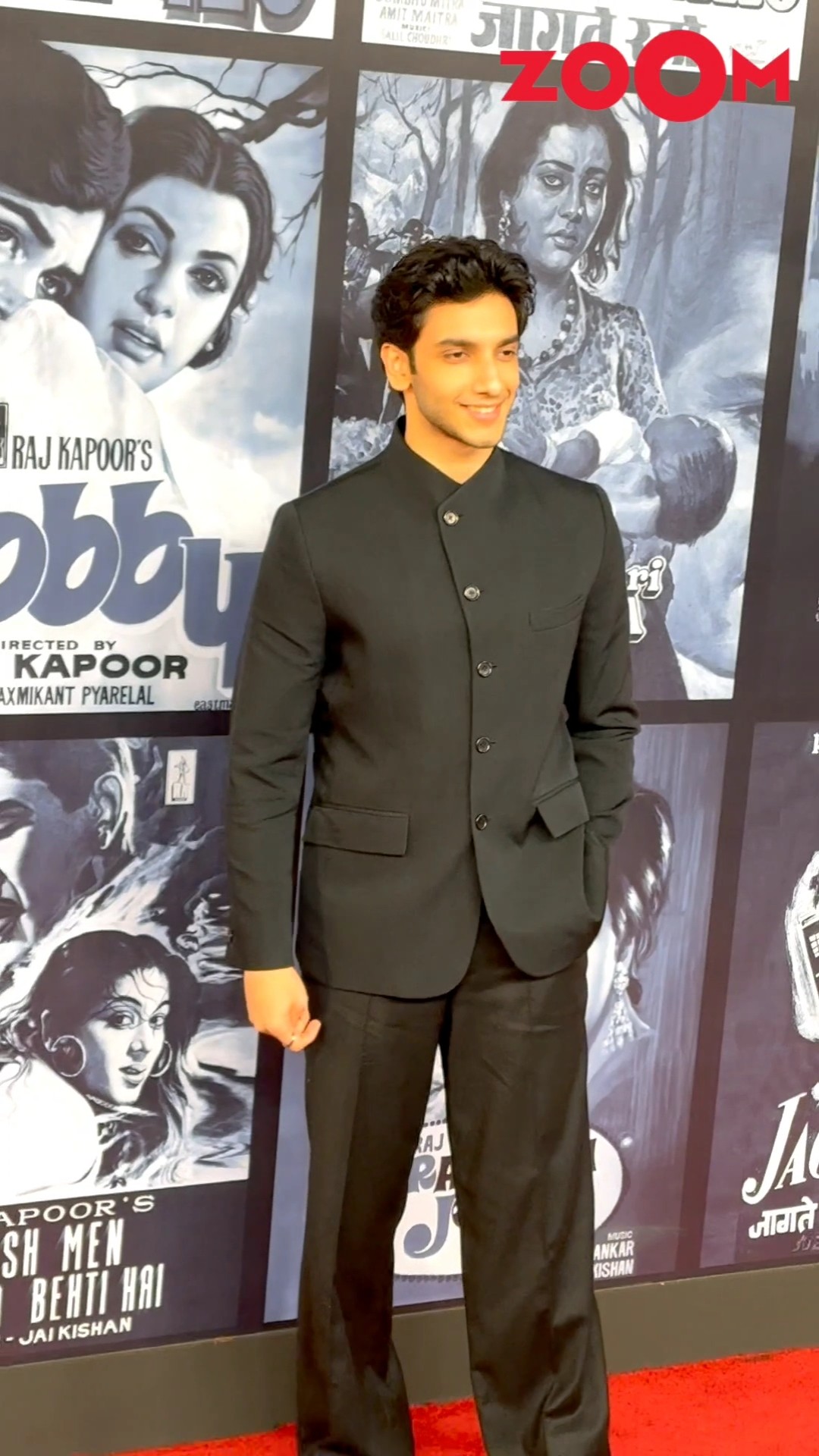 Vedang Raina happily smiles \u0026 poses for paps at 100 years if Raj Kapoor celebration ? #shorts