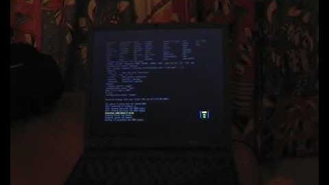 Kaj de Vos demoes Linux based Syllable Server