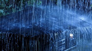 Засните Мгновенно За Считанные Минуты: Грозовой Дождь На Жестяной Крыше, Сильный Ветер И Могучий Гро
