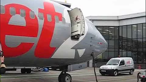 Jet 2 737 Slide Fail