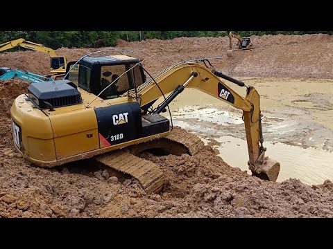 งานขุดสระ800000บาทไช้รถแบคโฮ4คัน Excavator