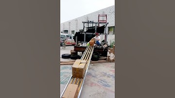 The unpowered unloading chute, boxes, bags and frames can be unloaded,