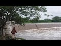 [Vídeo] Barragem transborda e população ribeirinha teme um novo alagamento em Riachão do Jacuípe