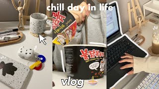 vlog: a chill day in life | public vlogging, ramen and coffee date, school work, skincare routine
