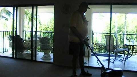 Lee Lapid Housekeeping - Carpet Cleaning