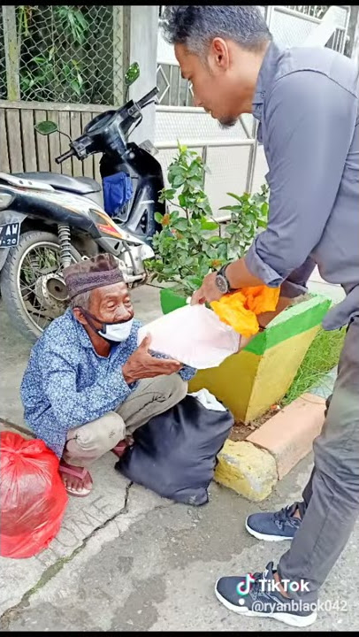 Berbagi di bulan Ramadhan