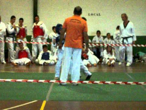 (taekwondo) interclub LEMUS - HAN ( jimena 6/11/10...