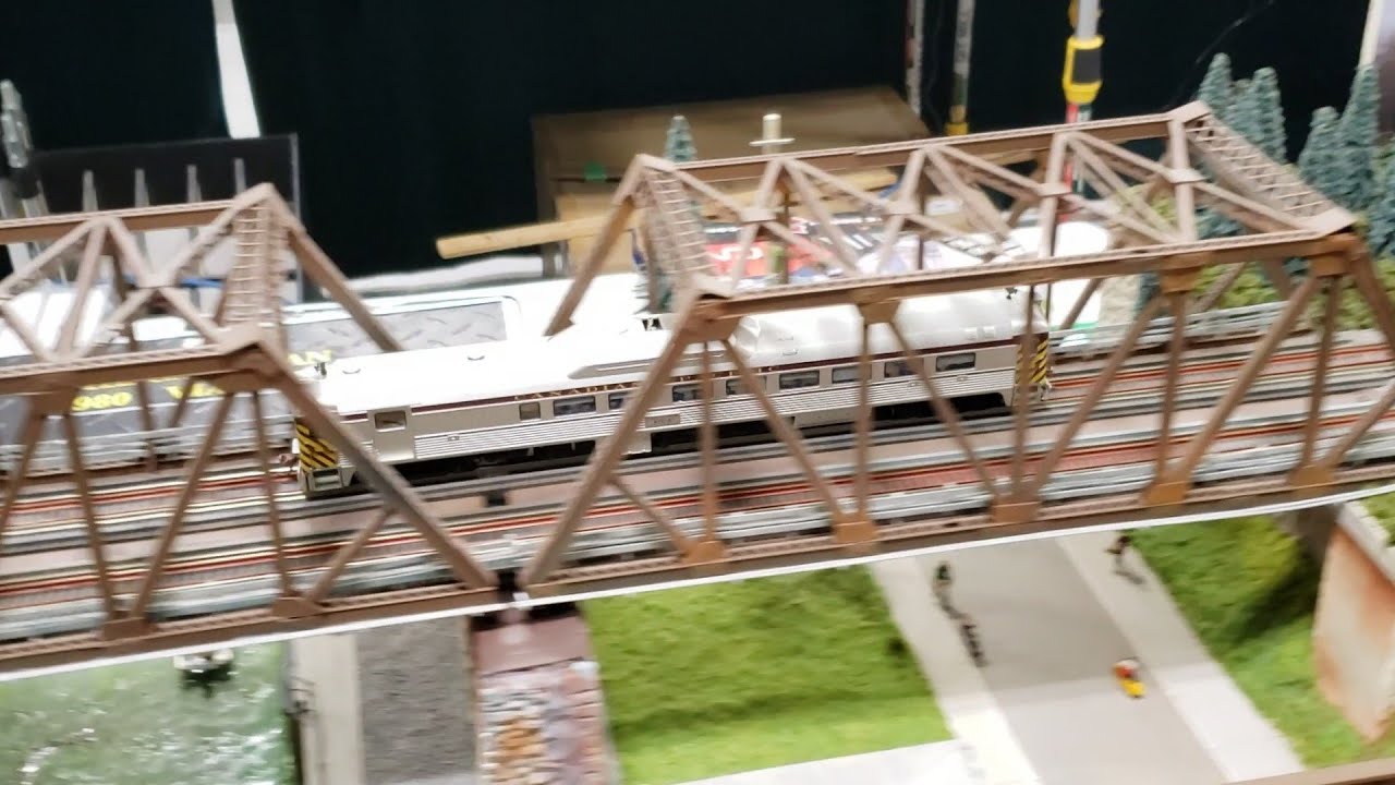 MODEL TRAINS HO Scale CP Budd RDC on Bridge at 2022 06 18 Montreal Model Train Expo YouTube