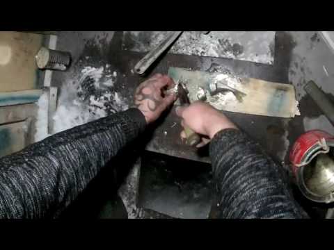 Налим на зимнюю удочку вечером(Вот такой клёв)