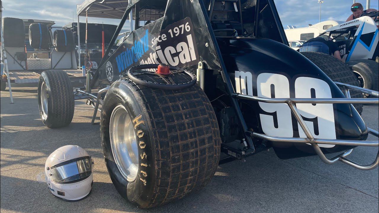 Baypark Speedway NZ Saloon Champs Weekend