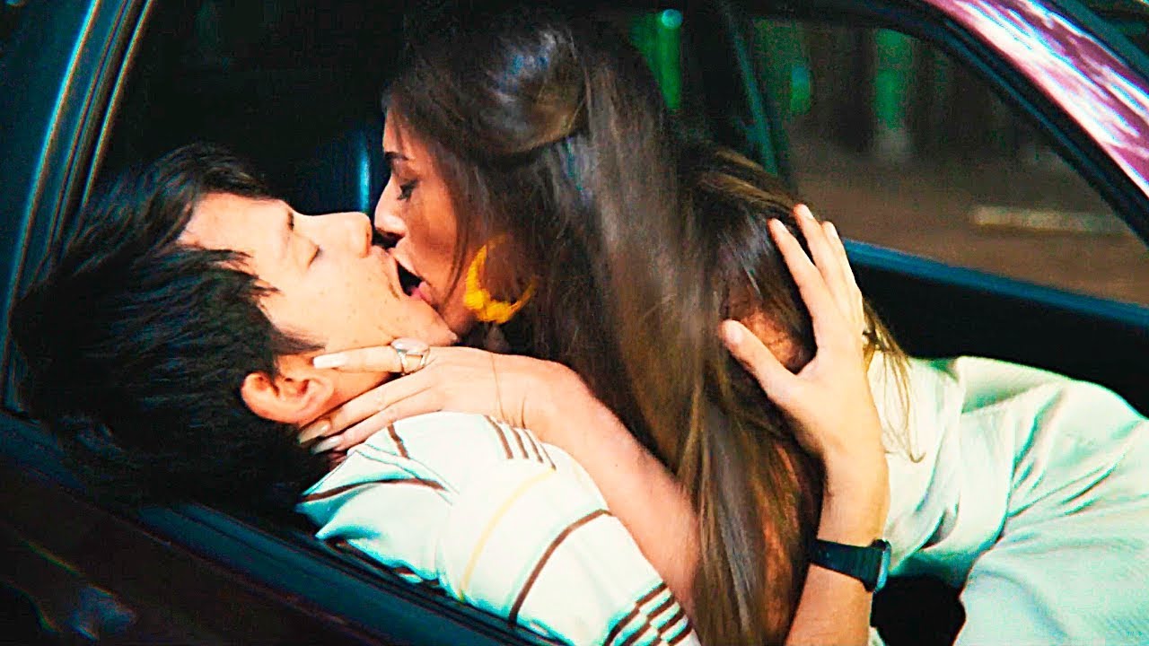 Sex Education: Season 3 / Kissing Scenes — Otis and Ruby (Asa Butterfield and Mimi Keene)