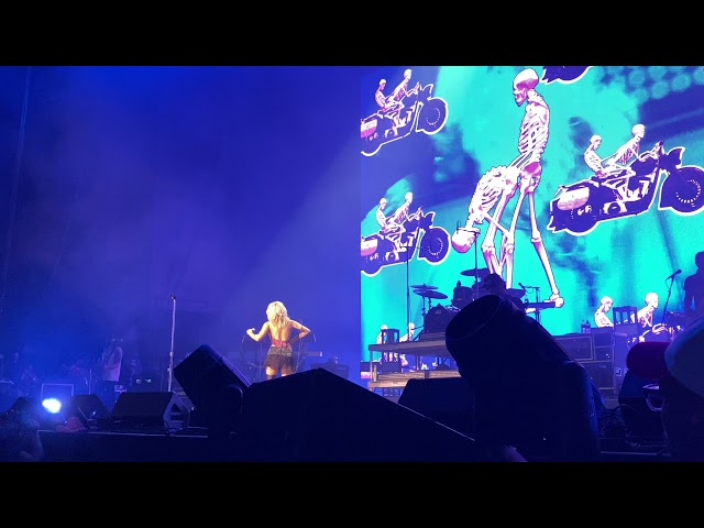 Miley Cyrus: Malibu [Live 4K] (Summerfest 2021 - Milwaukee, Wisconsin - September 17, 2021) class=