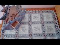 Naperon Azul ou Toalha de Mesa em Crochet e Quadrados de Tecido