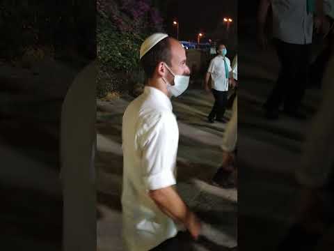 חתונת קורונה בכביש 