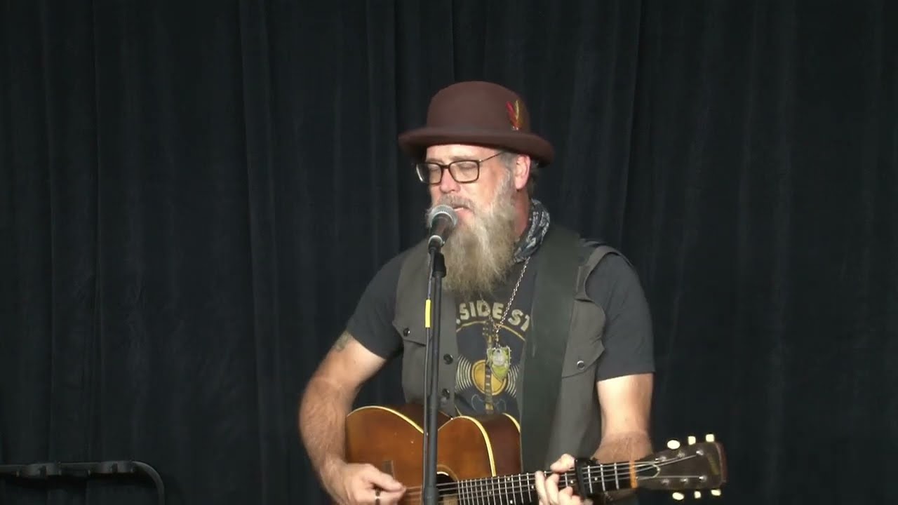 Guarda Chris Beall - Abilene (LIVE @ the Texas Music Cafe®) su YouTube Guarda Chris Beall - Abilene (LIVE @ the Texas Music Cafe®) su YouTube