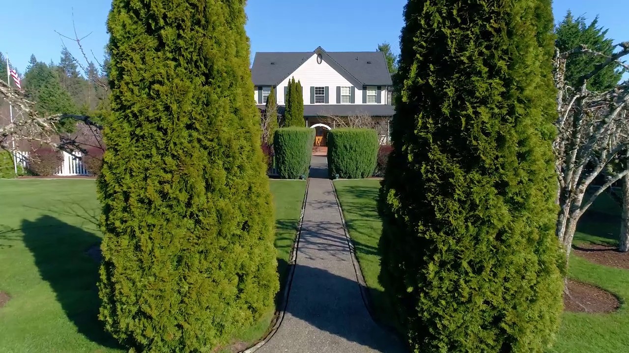 AMAZING 3.03 ACRE ESTATE ACROSS THE STREET FROM LAKE TAPPS