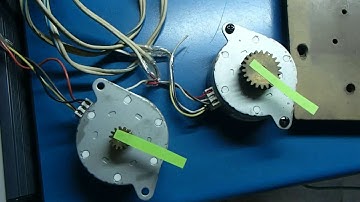 Testing 2 Stepper Motors using Linux CNC Software