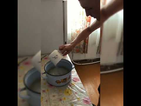 Бухие в сисю Пашка и Иришка делают дизайнерский ремонт хаты.