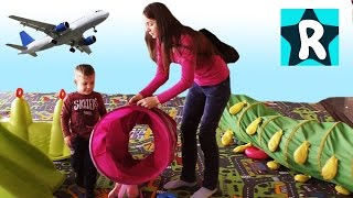 ★ Летим в ДУБАЙ Селимся в Отеле ТОМАС И ЕГО ДРУЗЬЯ Fly to Dubai and rent a room Thomas and Friends(Летим на самолёте в Дубай ОАЭ, играем в самолете. Прилетаем в Шарджу и едем в Дубай в отель. По дороге любуемс..., 2015-12-11T08:38:19.000Z)