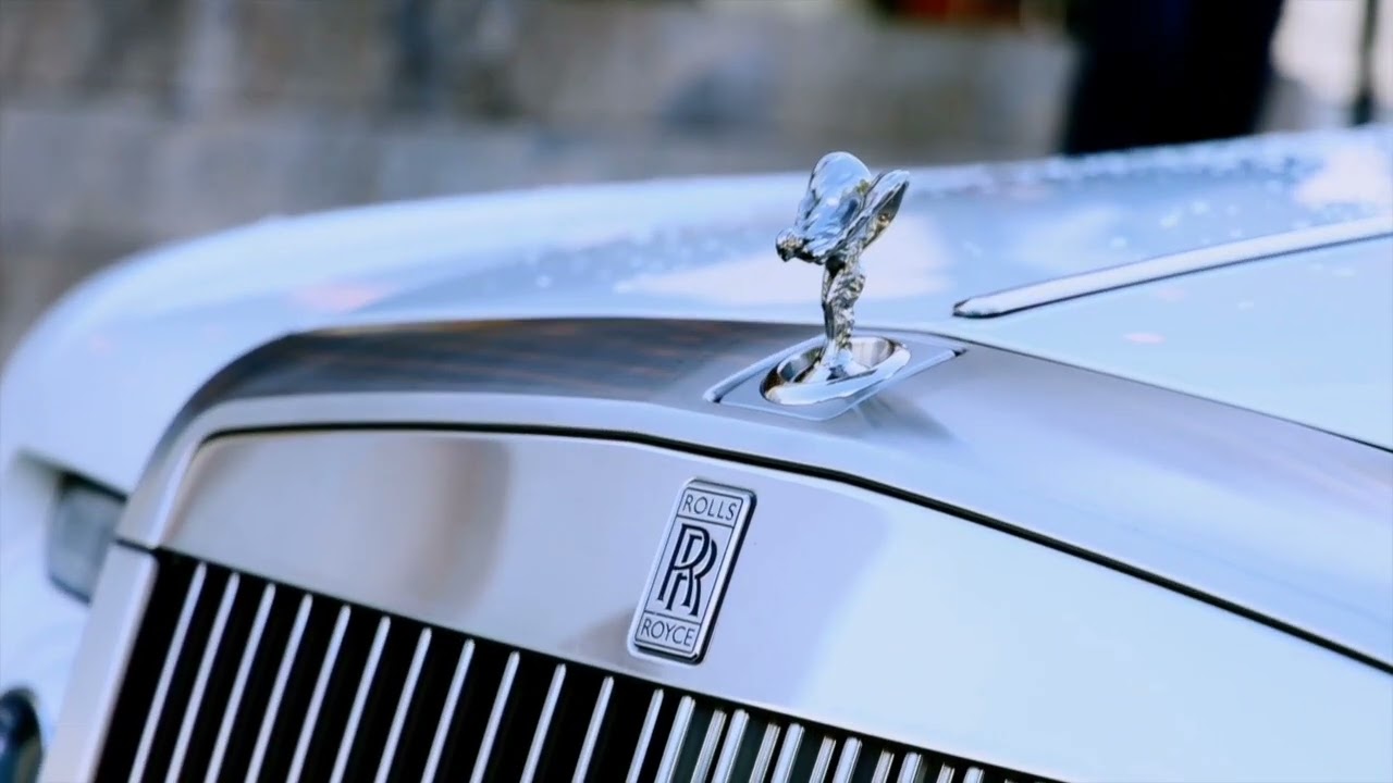 duniya ki sabse mahangi car rolls Royce bot tail