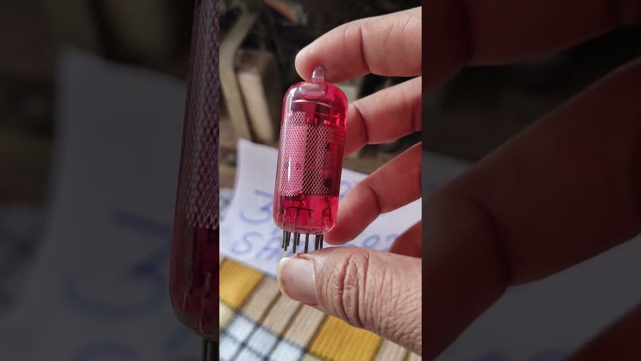 Red Mercury Original old radio Philips Red Mercury price in sale 9685410802