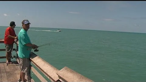 Warning sign for boaters near Naples Pier taken down