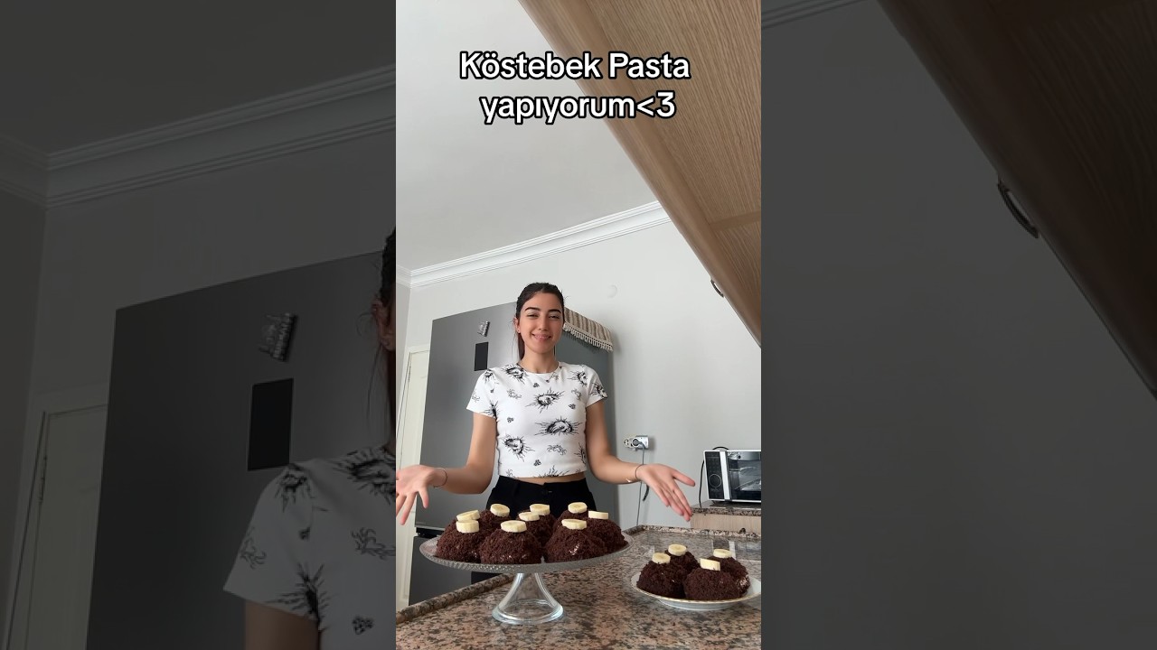 Köstebek Pasta yaptım?!(Sıradaki yemek?) Köstebek Pasta yaptım?!(Sıradaki yemek?)