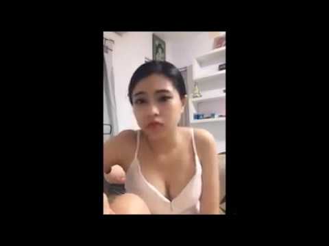 Bigo live cute girl show body October 2017