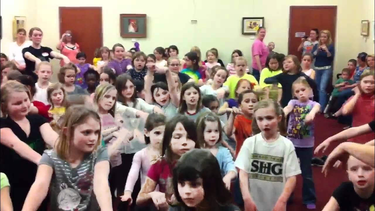 Koo Koo Kanga Roo Shake Yo' Foot Shake Yo Foot w/ Springfield Ballet Company & Koo Koo Kanga - YouTube