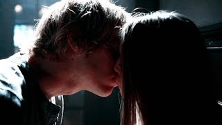 saturn » tate & violet