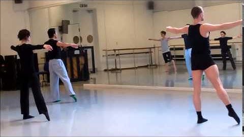 Contemporary dance class with Victor Fung (level 1)