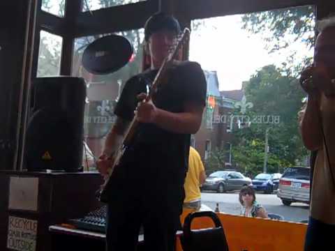 RJ MISCHO PLAYS AT BLUES CITY DELI - pt 2